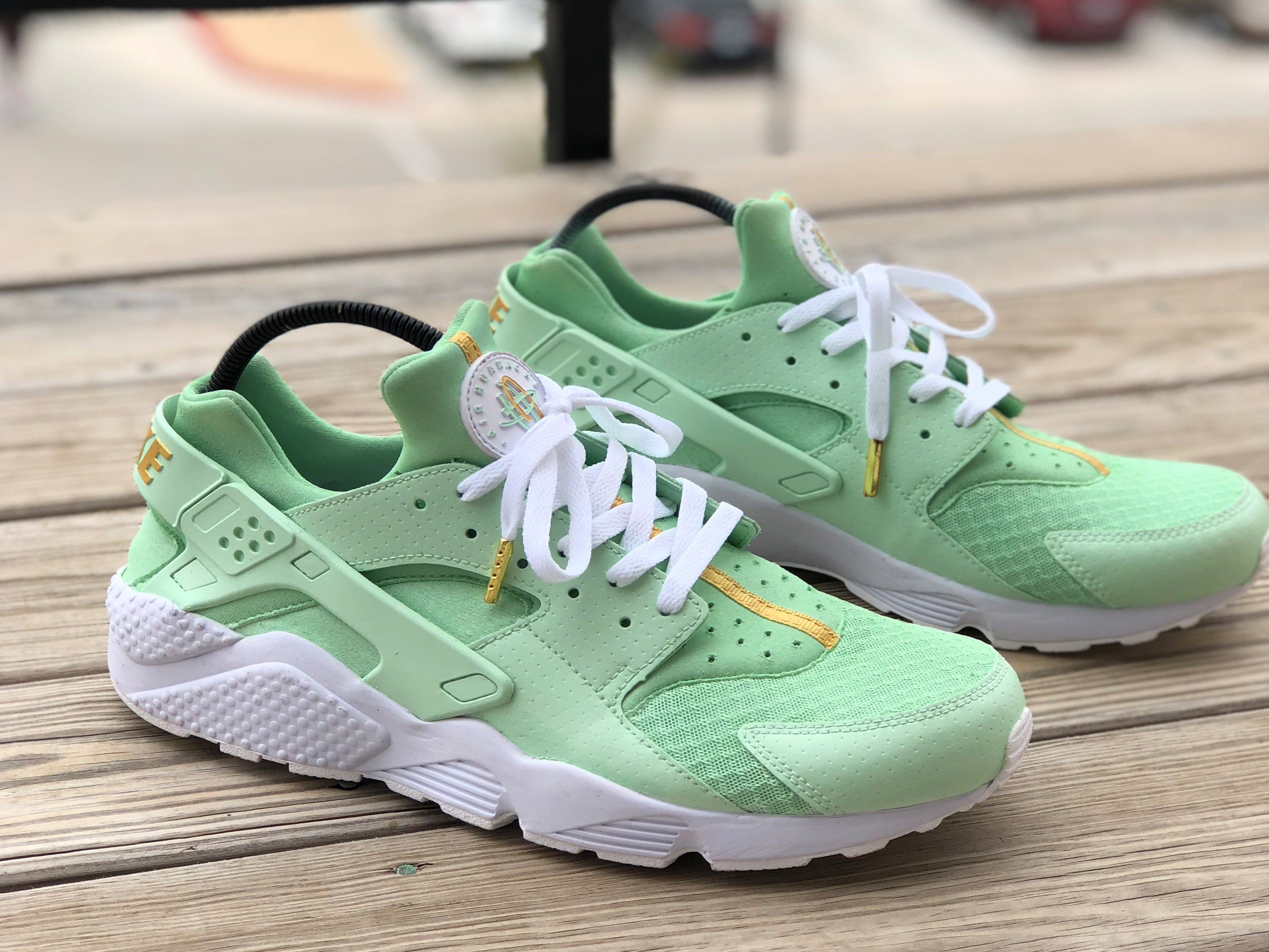 Mint deals green huaraches